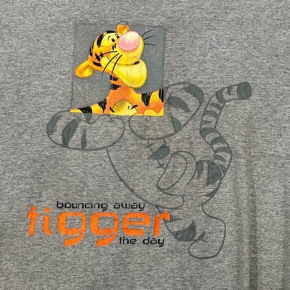 Disney Vtg Tigger & Winnie the Pooh Gray Short Sleeve Crew Neck Tee Shirt 26-28 - Picture 1 of 11